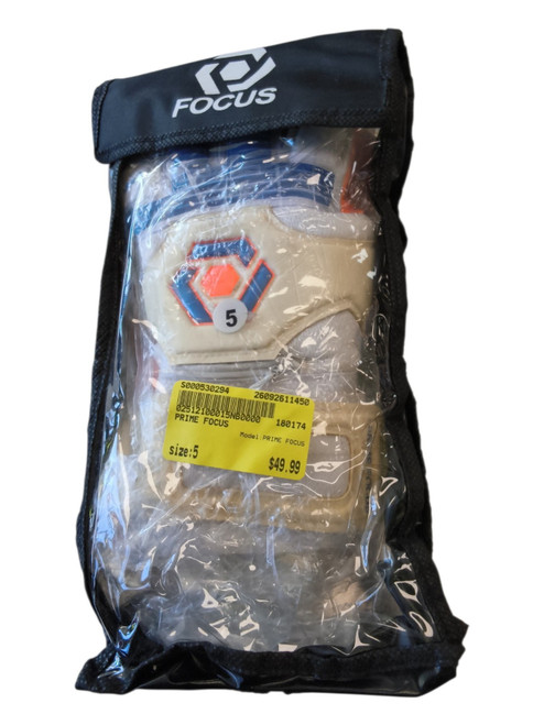 Vist Large View of Product Image Which is Used PRIME FOCUS Soccer Goalie Gloves None 5