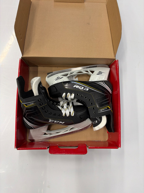Vist Large View of Product Image Which is Used CCM TACKS 9050 Senior Hockey Skate Senior 7.5