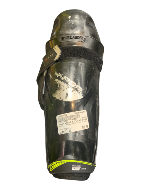 Vist Large View of Product Image Which is Used Bauer VAPOR X FLY 40 SHINS Junior Shin Guards Black 12"