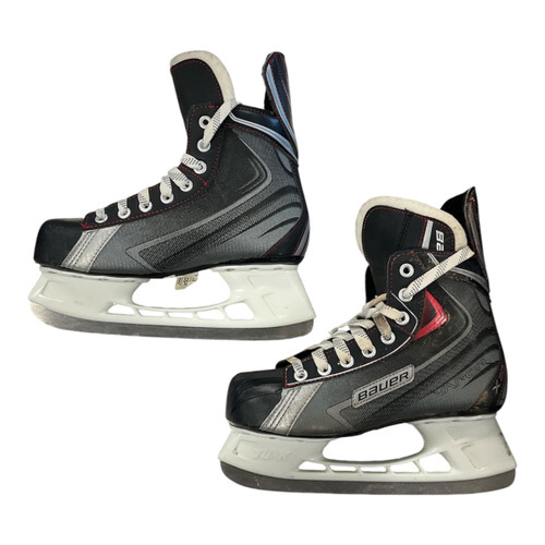 Vist Large View of Product Image Which is Used Bauer VAPOR X30 Intermediate Hockey Skate Intermediate 5.0