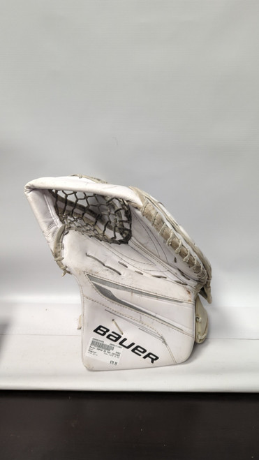 Vist Large View of Product Image Which is Used Bauer VAPOR X5 PRO Inter Goalie Catcher White