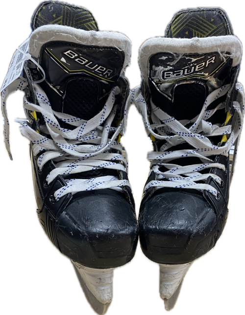 Vist Large View of Product Image Which is Used Bauer SUPREME M40 Junior Hockey Skate Junior 04.5