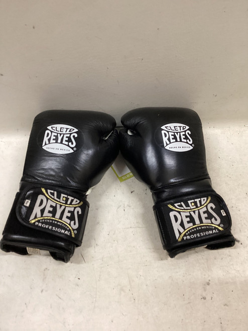 Vist Large View of Product Image Which is Used Cleto Reyes Boxing Gloves Black Senior