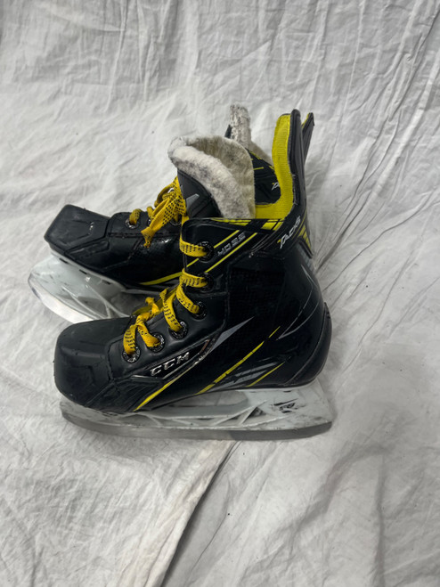 Vist Large View of Product Image Which is Used CCM TACKS 4092 SKATES Youth Hockey Skate Youth 11.0