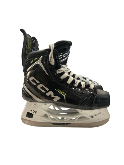 Vist Large View of Product Image Which is Used Bauer TACKS XF80 SZ 2.5 Junior Hockey Skate Junior 02.5