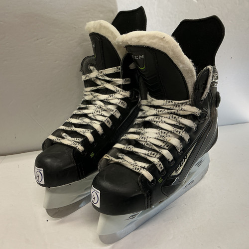 Vist Large View of Product Image Which is Used CCM RIBCORE 42K PUMP Junior Hockey Skate Junior 04