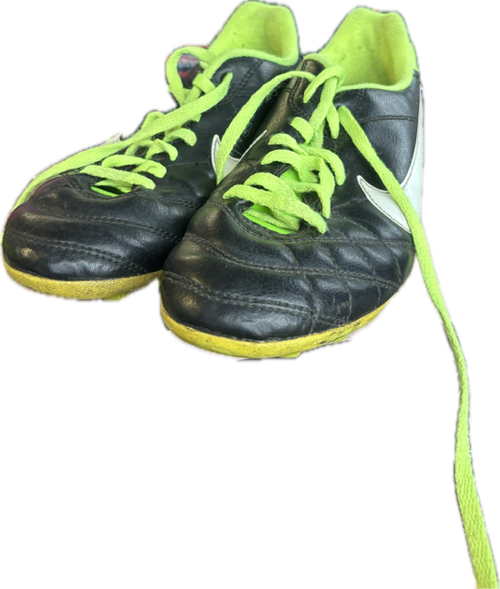 Vist Large View of Product Image Which is Used Nike Soccer Cleats Black Junior 02