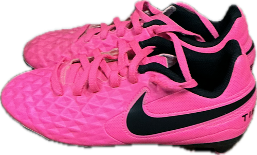 Vist Large View of Product Image Which is Used Nike Soccer Cleats Pink Junior 01
