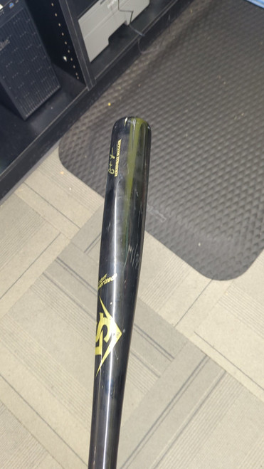 Vist Large View of Product Image Which is Used Louisville Slugger MLB MAPLE CY22 WOOD BAT BB/SB Wood Bat 34"
