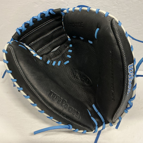 Vist Large View of Product Image Which is Used Wilson A950 A09RB25DICM34 Baseball Catchers RH Throw Black 34"