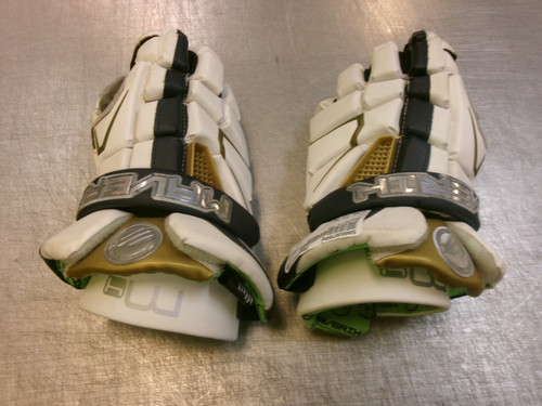 Vist Large View of Product Image Which is Used Maverik M4 Lacrosse Gloves Mens White 12"