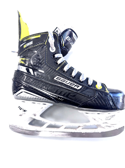 Vist Large View of Product Image Which is Used Bauer S35 Intermediate Hockey Skate Intermediate 4.5
