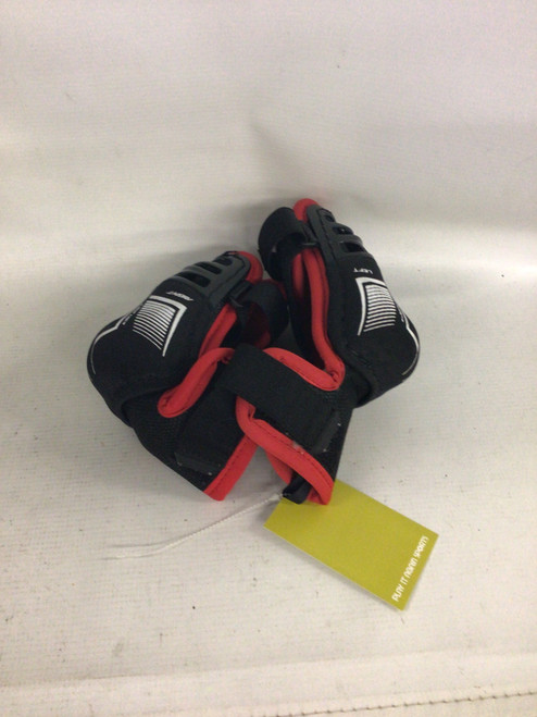 Vist Large View of Product Image Which is Used CCM FT 350 Junior Elbow Pads MD
