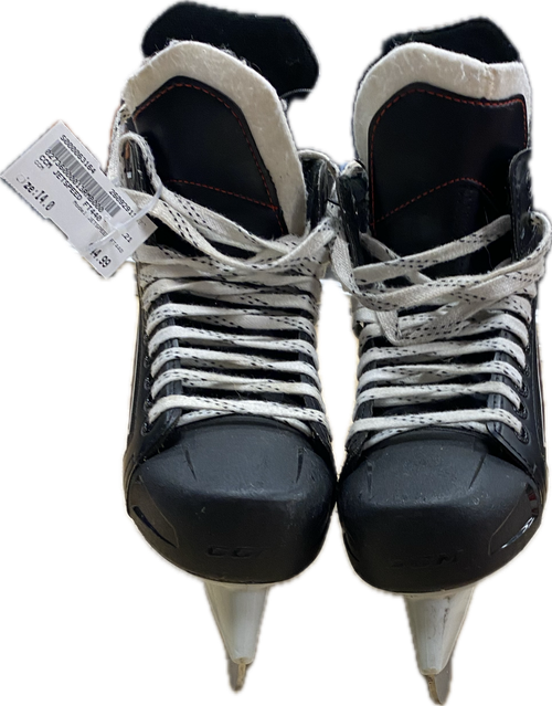 Vist Large View of Product Image Which is Used CCM JETSPEED FT440 Intermediate Hockey Skate Intermediate 4.0