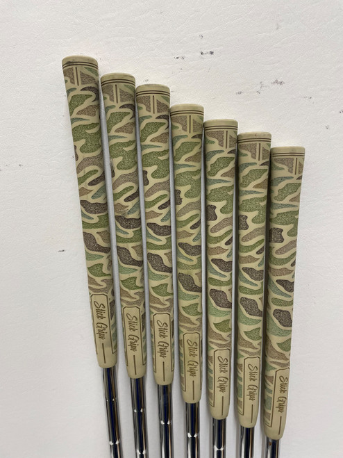 Vist Large View of Product Image Which is Used 69 GOLF Mens Iron Set RH 4I-PW