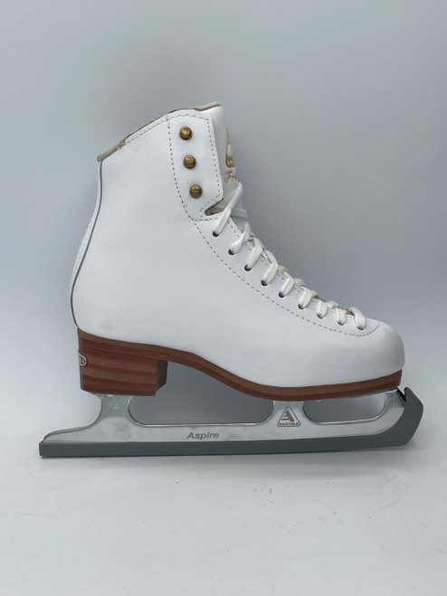 Vist Large View of Product Image Which is Used Jackson FREESTYLE Girls Figure Skate White Junior 02.5