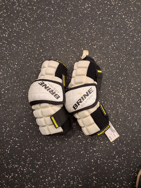 Vist Large View of Product Image Which is Used Brine CLUTCH Lacrosse Arm Pads/Guards White MD
