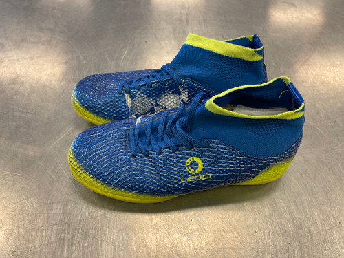 Vist Large View of Product Image Which is Soccer Soccer Indoor Cleats