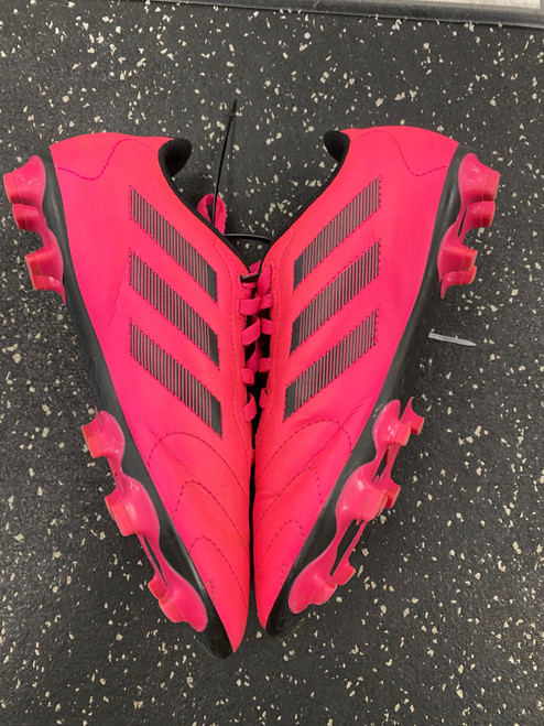 Vist Large View of Product Image Which is Used Adidas Soccer Cleats Pink Junior 03.5