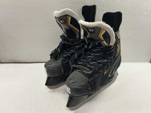 Vist Large View of Product Image Which is Used Erik Sports R50 Intermediate Hockey Skate Intermediate 5.0