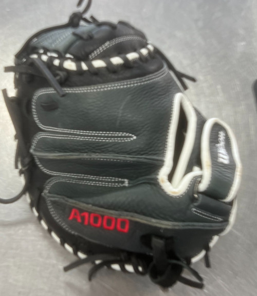 Vist Large View of Product Image Which is Used Wilson A1000 BB/SB Catchers RH Throw Black 33"