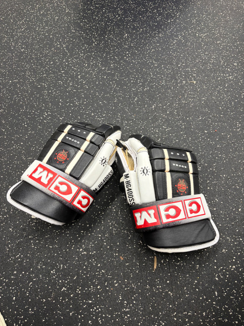 Vist Large View of Product Image Which is Used CCM SUPRA 400 Senior Gloves Black 15"