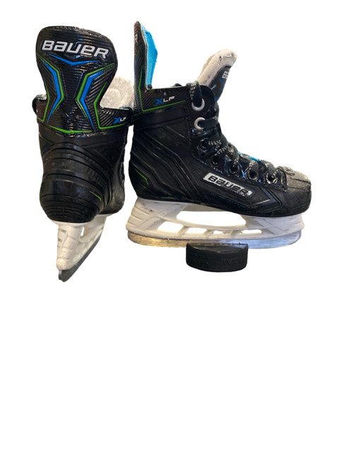 Vist Large View of Product Image Which is Used Bauer XLP SKATE Youth Hockey Skate Youth 12.0