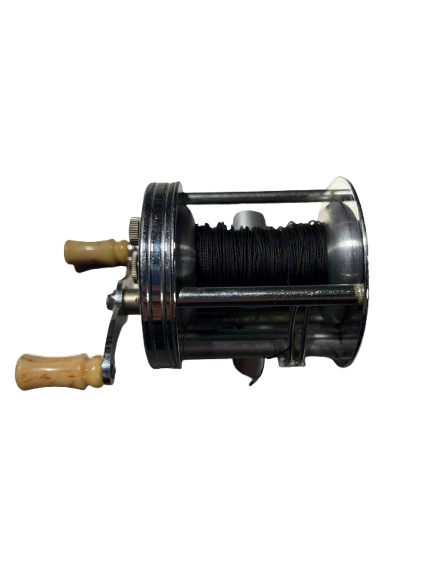 Vist Large View of Product Image Which is Used Pfluger PFLUEGER TRUMP NO. 1943 REEL Fishing Reel Only