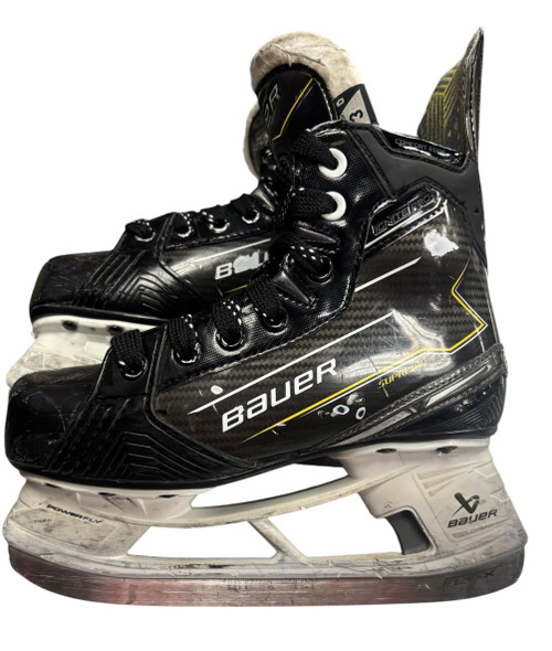 Vist Large View of Product Image Which is Used Bauer SUPREME IGNITE PRO Junior Hockey Skate Junior 03