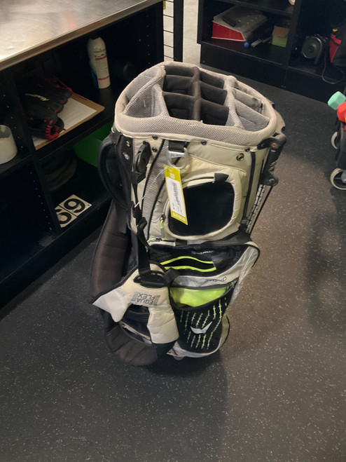 Vist Large View of Product Image Which is Used Nike GOLF BAG Mens Stand Bag Black