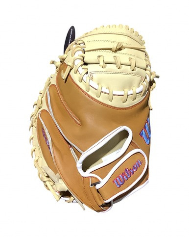 Vist Large View of Product Image Which is New Wilson A1000 CATCHER BB/SB Catchers RH Throw None 33"