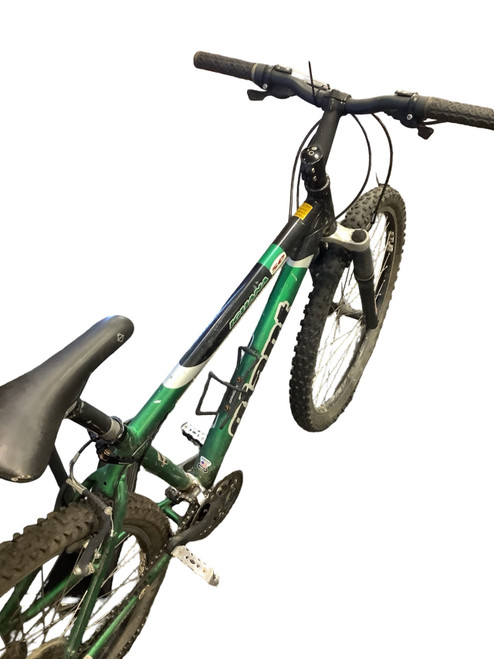 Vist Large View of Product Image Which is Used IGUANA SE GIANT Mountain Bike Mens Green 43-47cm - 17-18" - MD Frame