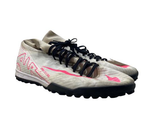 Vist Large View of Product Image Which is Used Nike Soccer Indoor Shoes White Senior 9