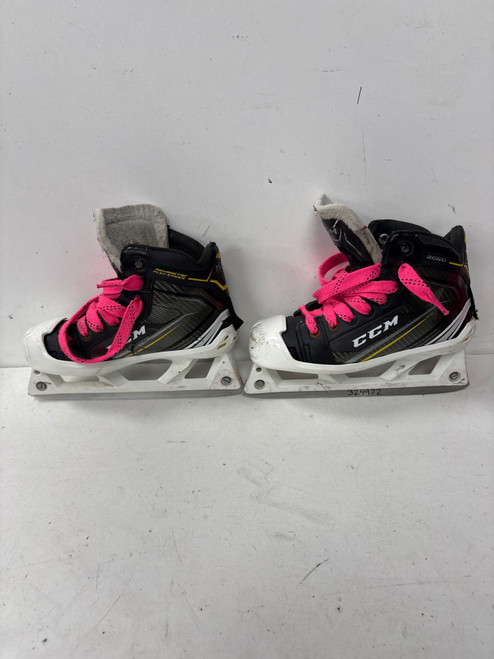 Vist Large View of Product Image Which is Used CCM TACKS 9060 Junior Goalie Skate Junior 02.5