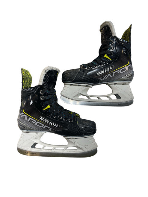 Vist Large View of Product Image Which is Used Bauer VAPOR 3X Junior Hockey Skate Junior 02.5