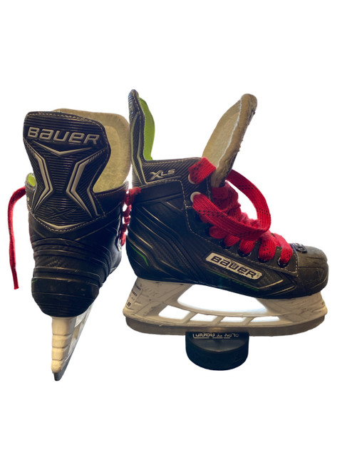 Vist Large View of Product Image Which is Used Bauer XLS Junior Hockey Skate Junior 02