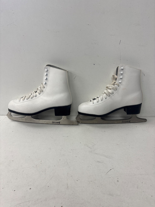 Vist Large View of Product Image Which is Used FIG WomensFigure Skate White Senior 8