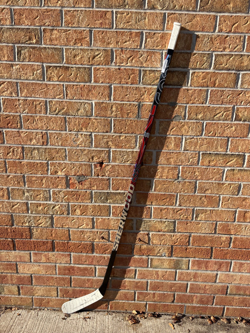 Vist Large View of Product Image Which is Used Sher-wood CODE PRIME PRO Senior One Pce Right Grip Red 85 Flex