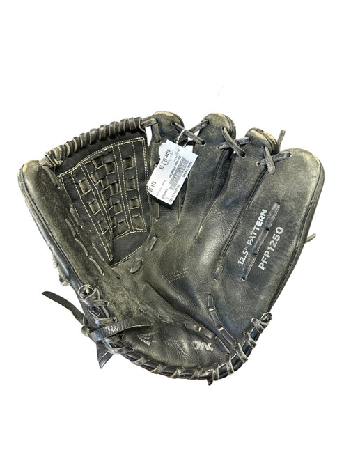 Vist Large View of Product Image Which is Used Easton PROWESS RH Throw Fastpitch Gloves Black 12 1/2"
