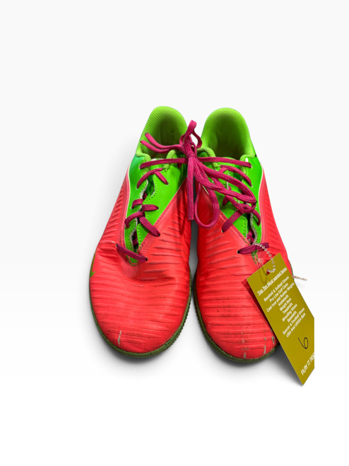 Vist Large View of Product Image Which is Used Nike Soccer Indoor Shoes Kelly green Senior 6