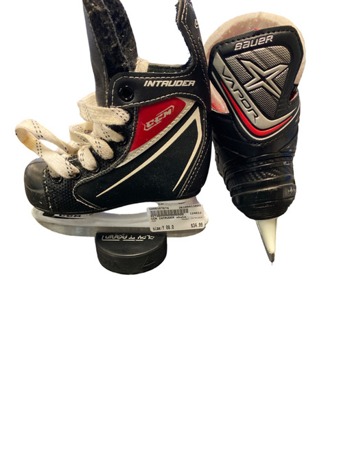 Vist Large View of Product Image Which is Used CCM INTRUDER Youth Hockey Skate Youth 08.0