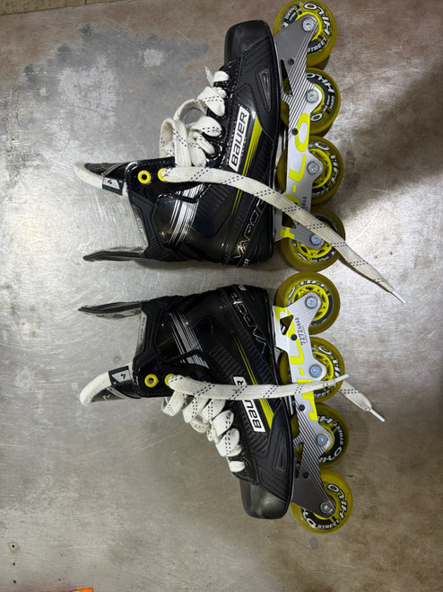 Vist Large View of Product Image Which is Used Bauer VAPRO X3 Junior Aggressive Skates Black Junior 04