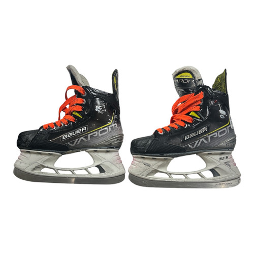Vist Large View of Product Image Which is Used Bauer VAPOR 3X SKATES  Sz 2