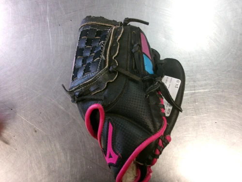 Vist Large View of Product Image Which is Used Mizuno FINCH BB/SB Glove RH Throw Black 10"