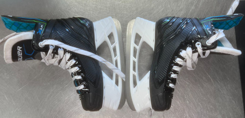 Vist Large View of Product Image Which is Used Bauer XLP Junior Hockey Skate Junior 01