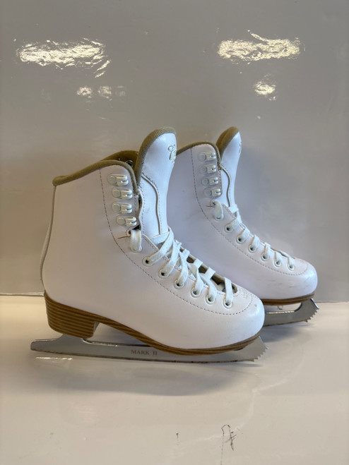 Vist Large View of Product Image Which is Used Jackson CAMEO 500 Girls Figure Skate White Junior 04