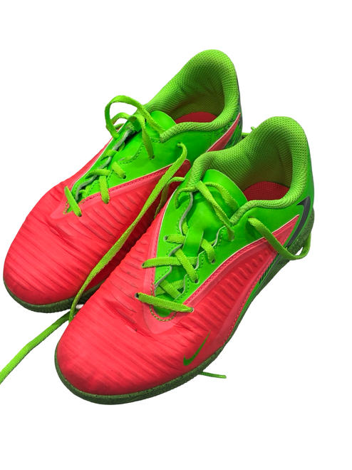 Vist Large View of Product Image Which is Used Nike Soccer Cleats Green Junior 02.5