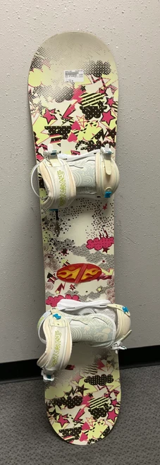 Vist Large View of Product Image Which is Used Ride JR SNOWBOARD Girls Board/Binding Beige 132 cm