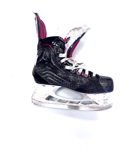 Vist Large View of Product Image Which is Used Bauer X700 Intermediate Hockey Skate Intermediate 4.5