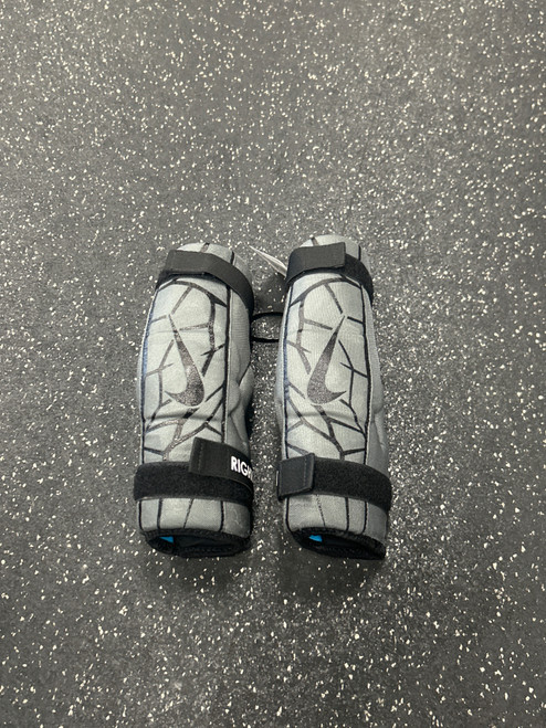 Vist Large View of Product Image Which is Used Nike VAPOR LT ARM PAD YOUTH Lacrosse Arm Pads/Guards Black MD
